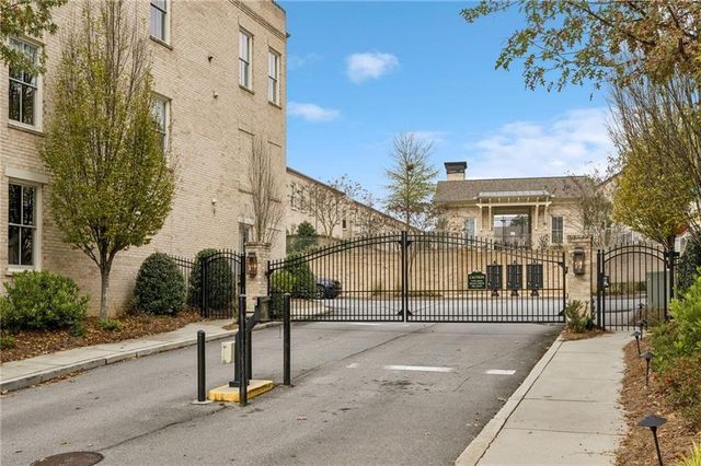3479 Landen Pine Court, Atlanta, GA 30305