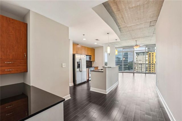 950 W Peachtree NW Street 1613, Atlanta, GA 30309