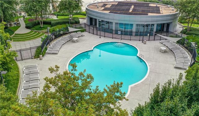 950 W Peachtree NW Street 1613, Atlanta, GA 30309