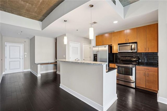 950 W Peachtree NW Street 1613, Atlanta, GA 30309