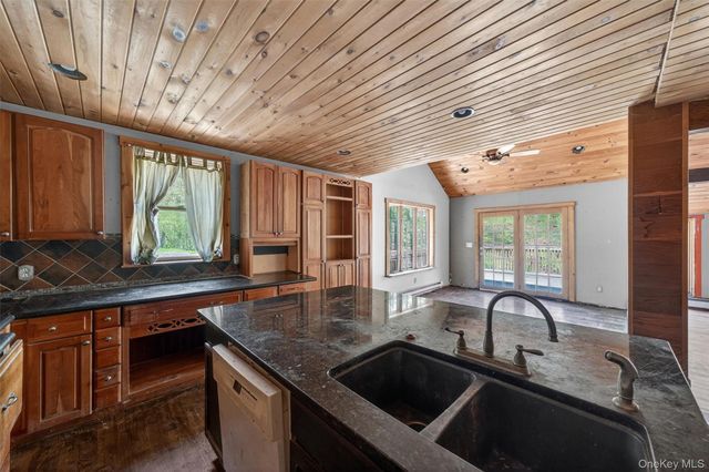360 Buttermilk Falls Road, Warwick, NY 10990