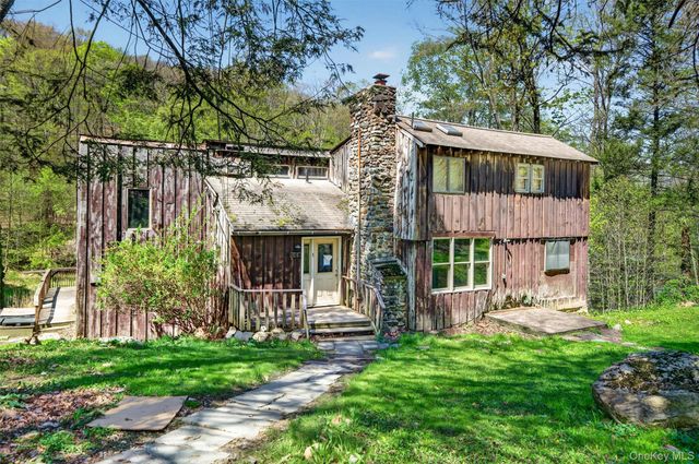 360 Buttermilk Falls Road, Warwick, NY 10990