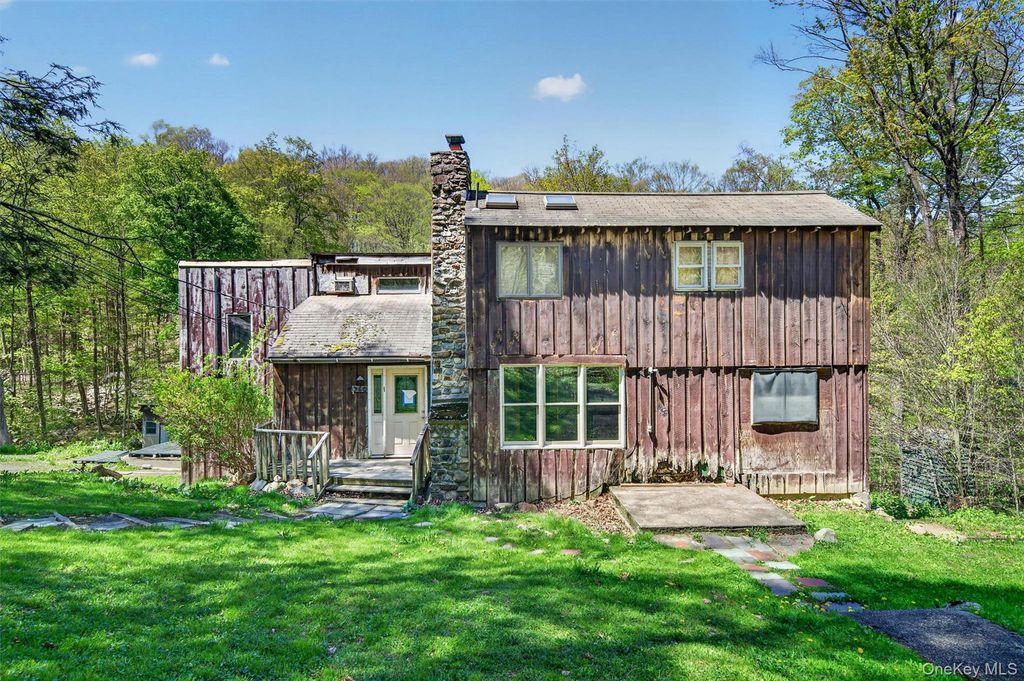 360 Buttermilk Falls Road, Warwick, NY 10990