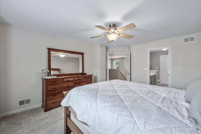 375 WOLCOTT Lane 375, Batavia, IL 60510