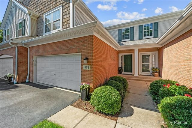 375 WOLCOTT Lane 375, Batavia, IL 60510