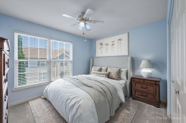 375 WOLCOTT Lane 375, Batavia, IL 60510