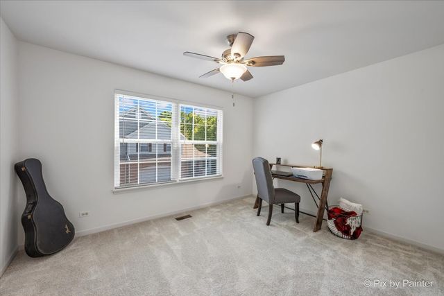 375 WOLCOTT Lane 375, Batavia, IL 60510