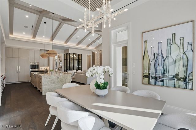 510 Neapolitan LN, Naples, FL 34103