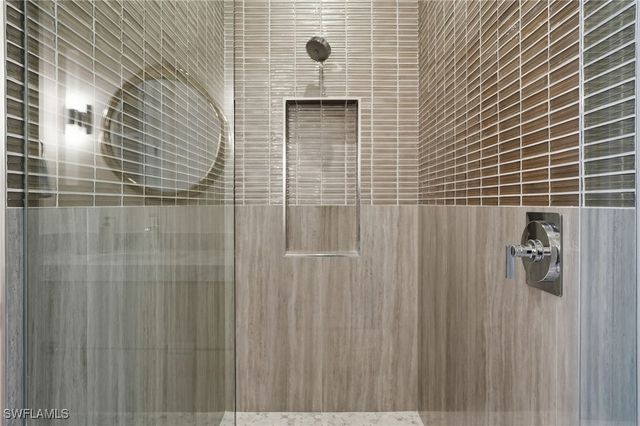 510 Neapolitan LN, Naples, FL 34103