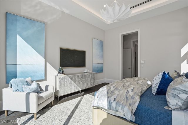 510 Neapolitan LN, Naples, FL 34103