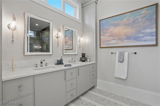 510 Neapolitan LN, Naples, FL 34103