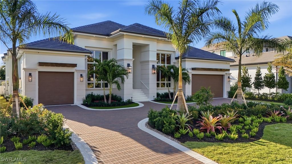 510 Neapolitan LN, Naples, FL 34103
