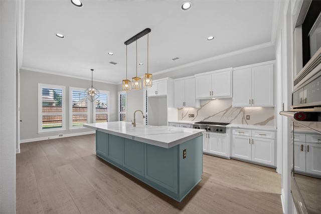 6947 Seabreeze Drive, Grand Prairie, TX 75054