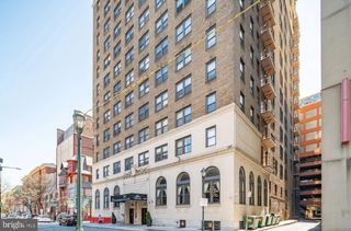 1324 Locust St Apt 619, Philadelphia, PA 19107