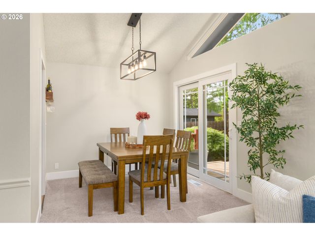 12225 Sw SPRING Ct, Portland, OR 97225