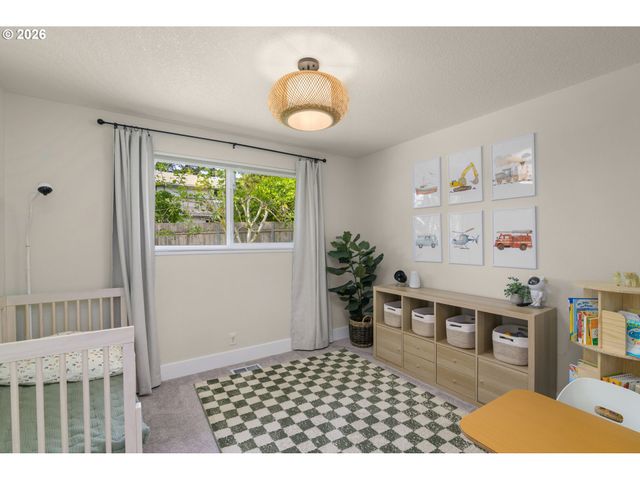 12225 Sw SPRING Ct, Portland, OR 97225