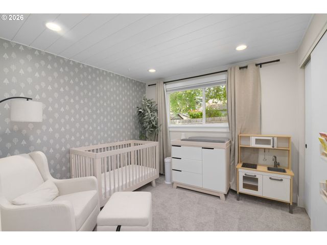 12225 Sw SPRING Ct, Portland, OR 97225