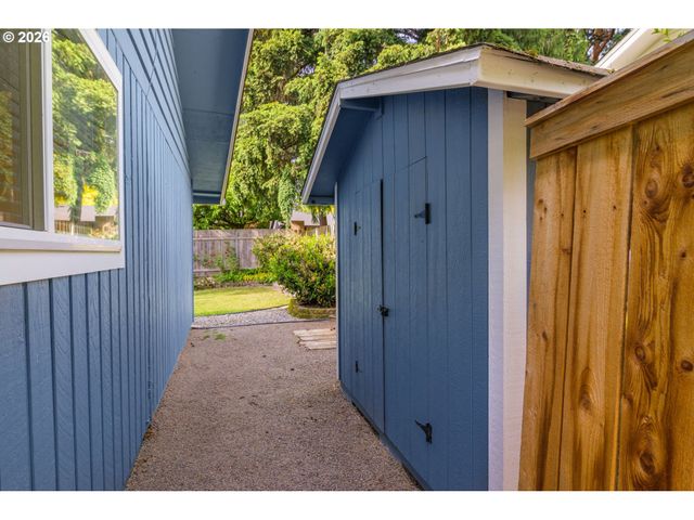 12225 Sw SPRING Ct, Portland, OR 97225