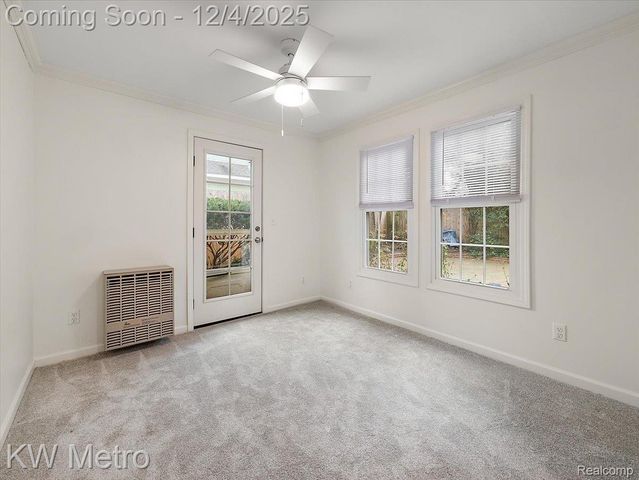 340 Kercheval Avenue, Grosse Pointe Farms, MI 48236