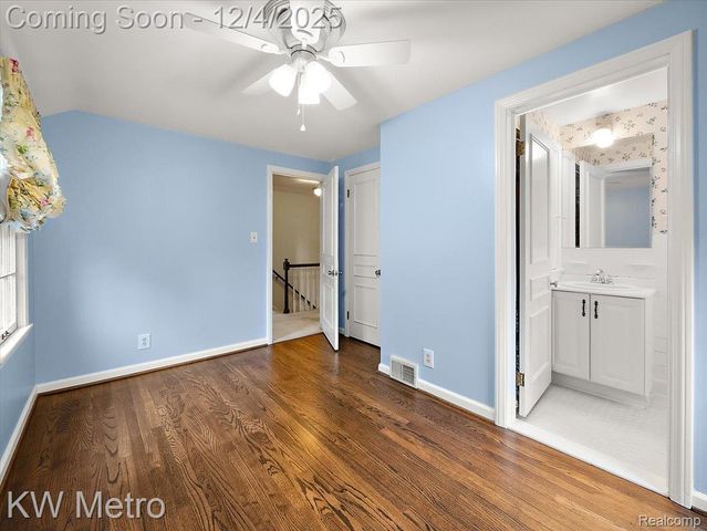 340 Kercheval Avenue, Grosse Pointe Farms, MI 48236