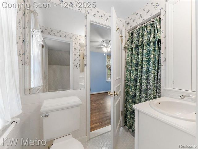 340 Kercheval Avenue, Grosse Pointe Farms, MI 48236