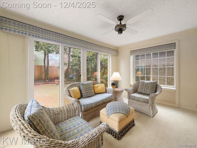 340 Kercheval Avenue, Grosse Pointe Farms, MI 48236