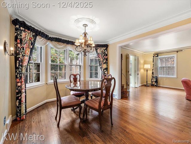 340 Kercheval Avenue, Grosse Pointe Farms, MI 48236