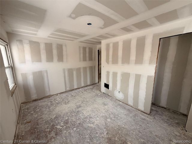 14823 Heyden Street W, Detroit, MI 48223