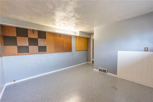 4340 Frederick Dr, Allegheny Twp, PA 15068