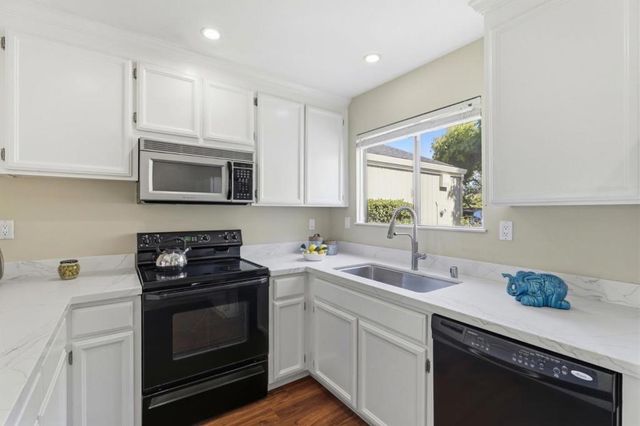 22674 Silver Oak Court, Cupertino, CA 95014