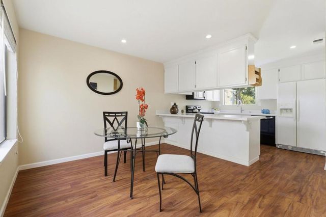 22674 Silver Oak Court, Cupertino, CA 95014