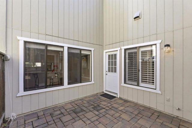 22674 Silver Oak Court, Cupertino, CA 95014