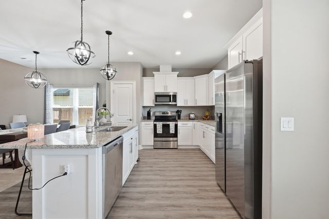 2331 Hadleigh Hills Court, Navarre, FL 32566