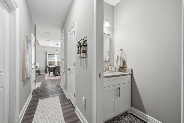 2331 Hadleigh Hills Court, Navarre, FL 32566