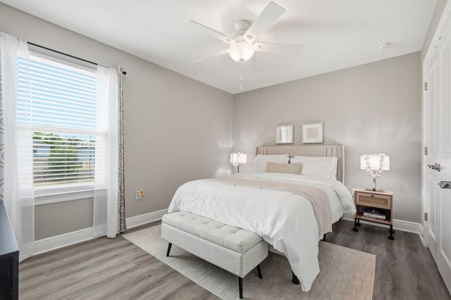 2331 Hadleigh Hills Court, Navarre, FL 32566