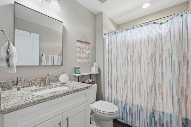 2331 Hadleigh Hills Court, Navarre, FL 32566