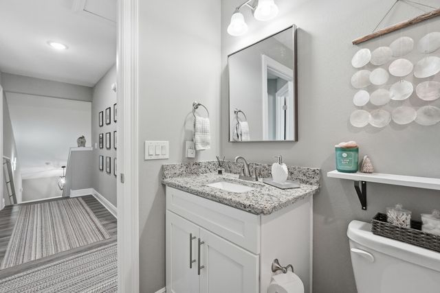 2331 Hadleigh Hills Court, Navarre, FL 32566