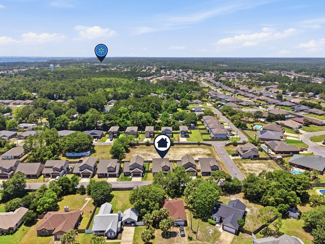 2331 Hadleigh Hills Court, Navarre, FL 32566