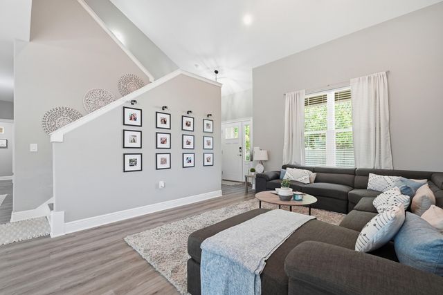 2331 Hadleigh Hills Court, Navarre, FL 32566