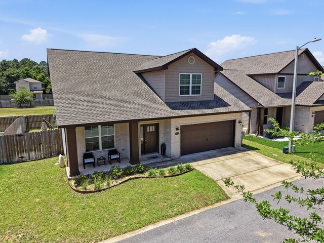2331 Hadleigh Hills Court, Navarre, FL 32566