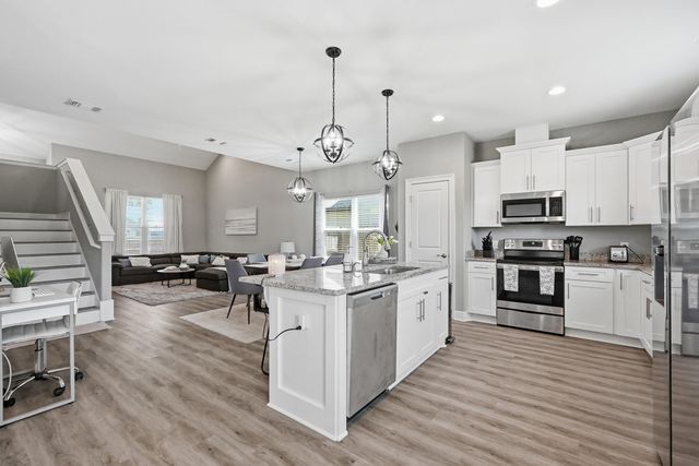 2331 Hadleigh Hills Court, Navarre, FL 32566