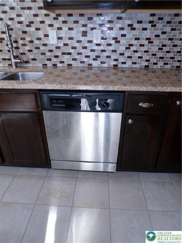 319 Milkweed Drive, Upper Macungie Twp, PA 18104