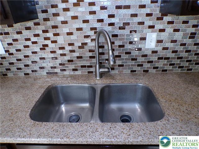 319 Milkweed Drive, Upper Macungie Twp, PA 18104