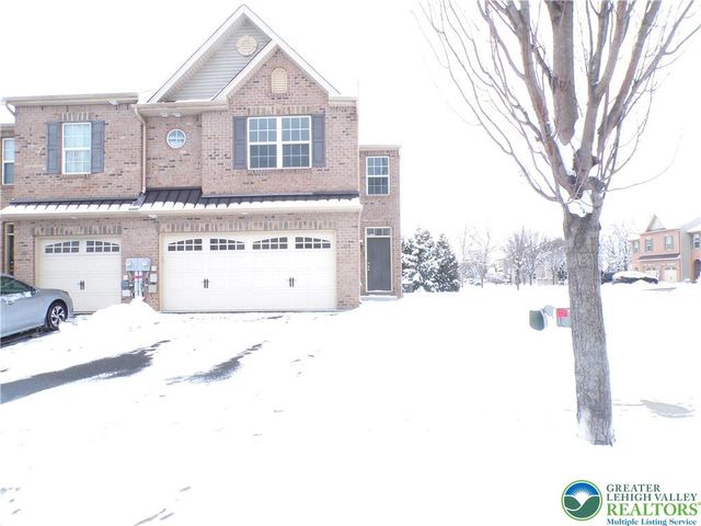 319 Milkweed Drive, Upper Macungie Twp, PA 18104