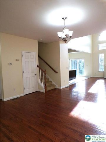 319 Milkweed Drive, Upper Macungie Twp, PA 18104