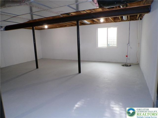 319 Milkweed Drive, Upper Macungie Twp, PA 18104