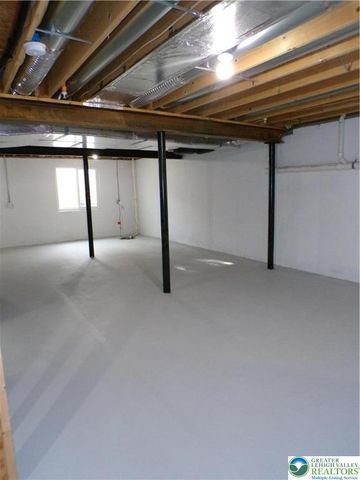 319 Milkweed Drive, Upper Macungie Twp, PA 18104