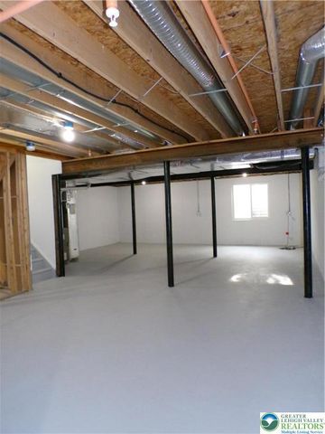 319 Milkweed Drive, Upper Macungie Twp, PA 18104