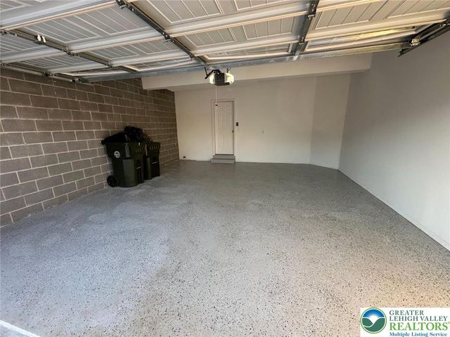 319 Milkweed Drive, Upper Macungie Twp, PA 18104