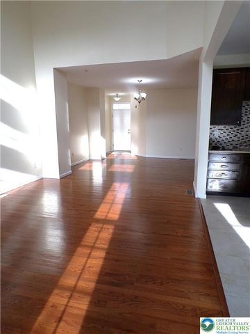 319 Milkweed Drive, Upper Macungie Twp, PA 18104